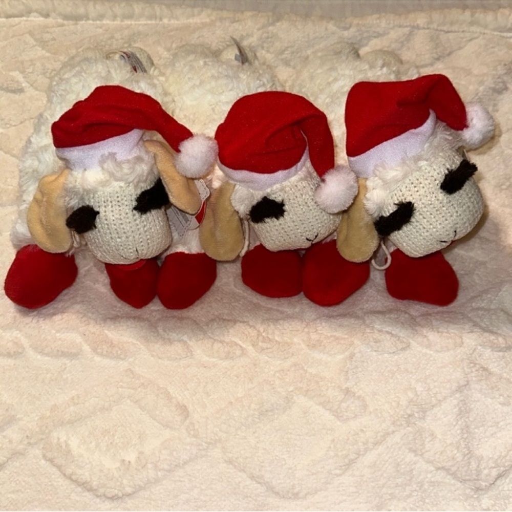 DreamW White Red Christmas Hat Holiday Plush Sweater Lamb Chop Squeaky Toy - Picture 2 of 9